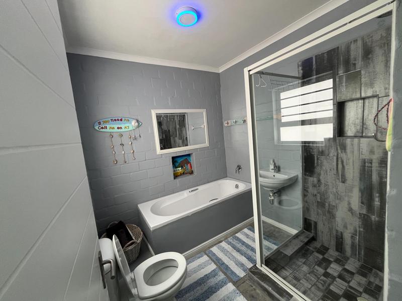 5 Bedroom Property for Sale in Dwarskersbos Western Cape